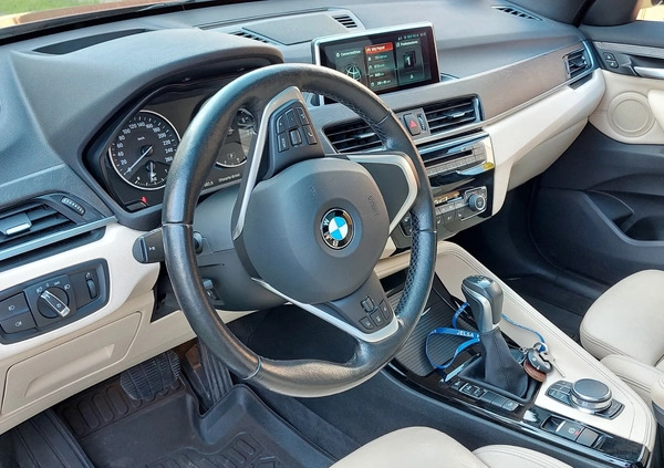 BMW X1 cena 83900 przebieg: 92000, rok produkcji 2016 z Pszczyna małe 704